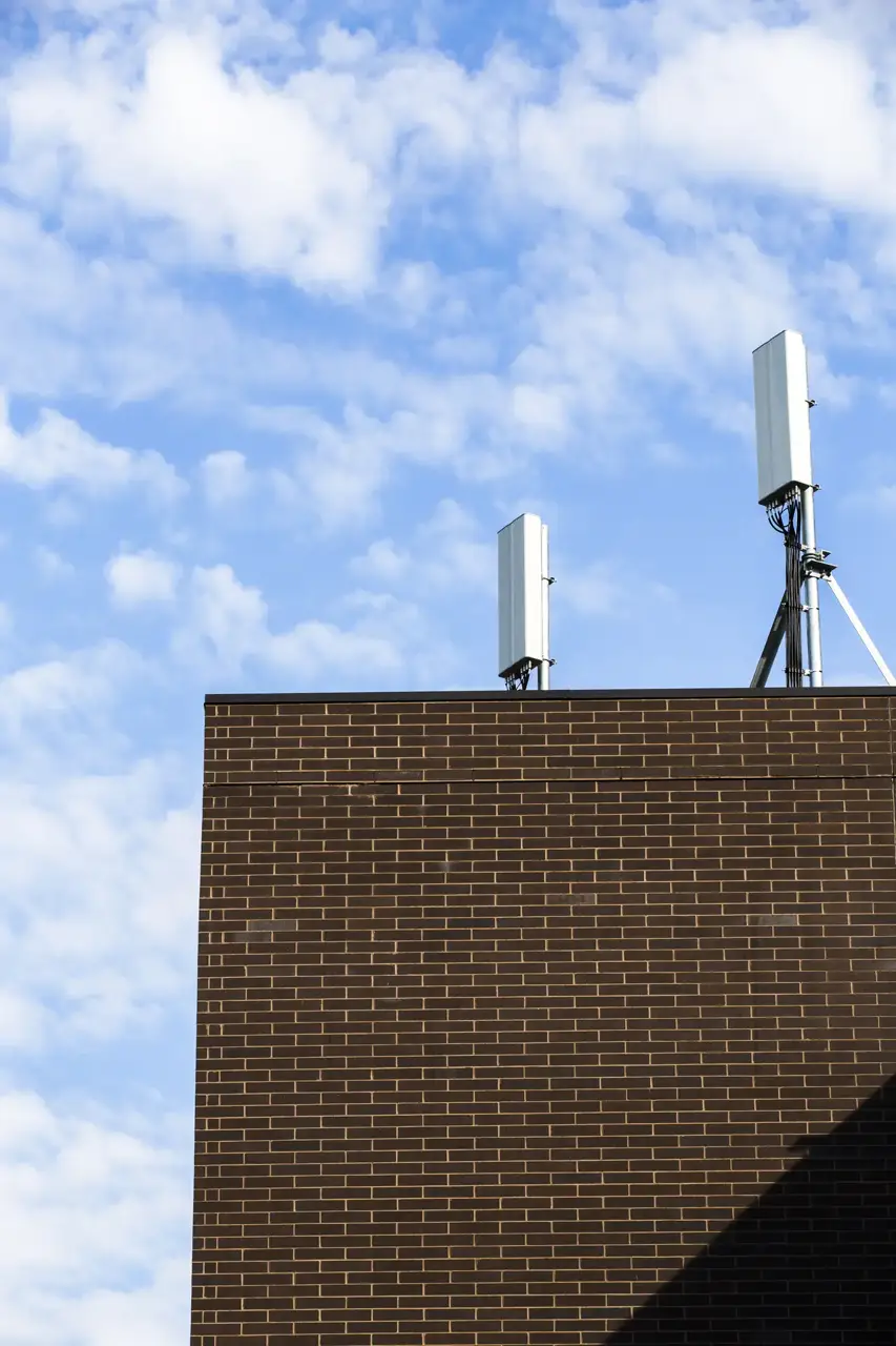 Sistema de proteção contra descargas atmosféricas